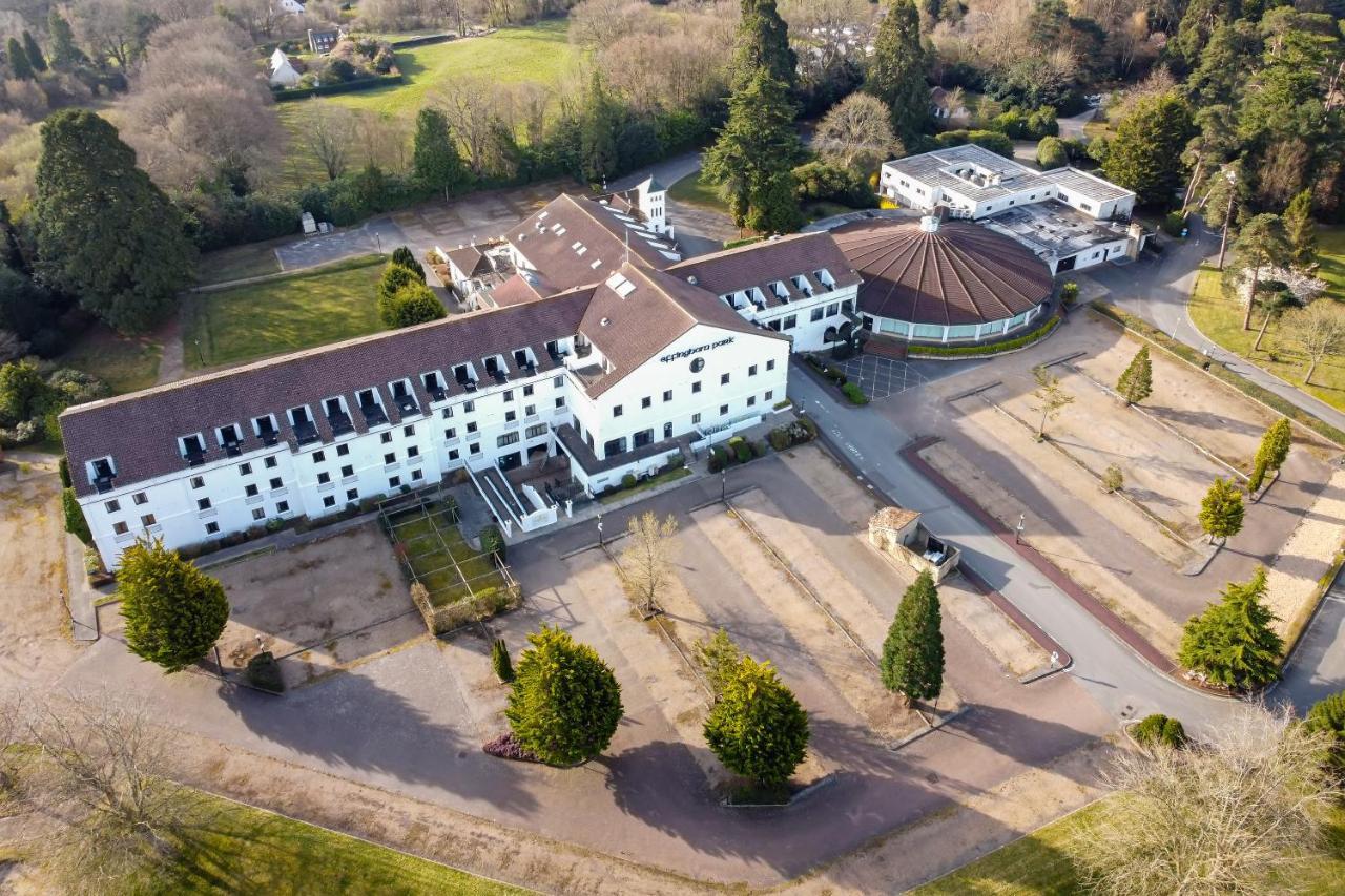 Copthorne Effingham Gatwick Hotel Exterior photo