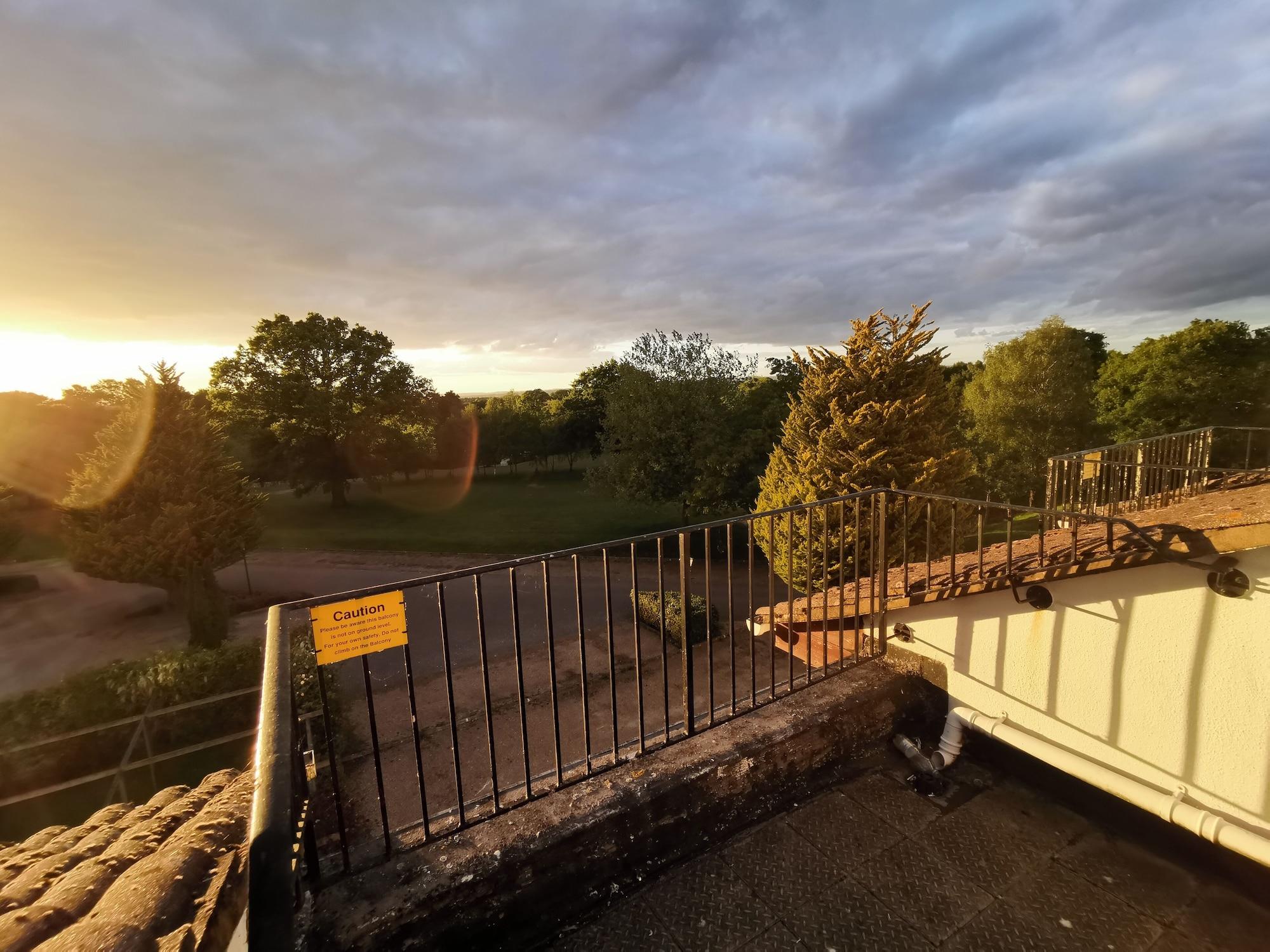 Copthorne Effingham Gatwick Hotel Exterior photo