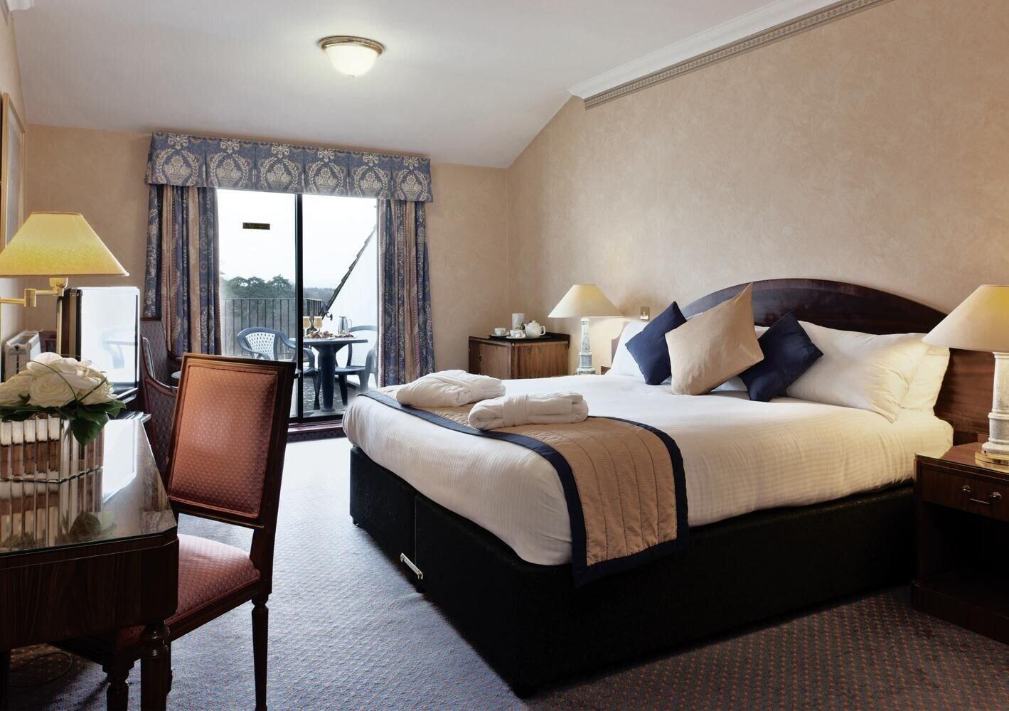 Copthorne Effingham Gatwick Hotel Exterior photo