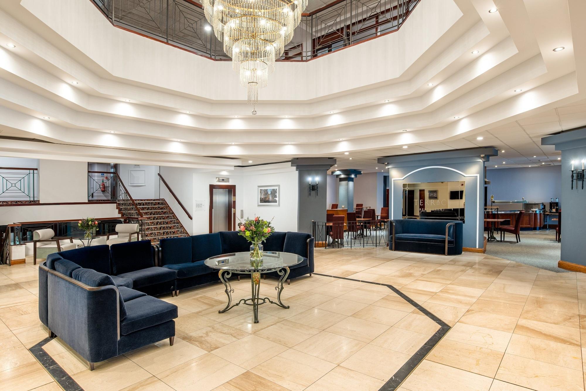 Copthorne Effingham Gatwick Hotel Exterior photo