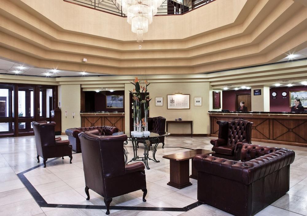 Copthorne Effingham Gatwick Hotel Exterior photo