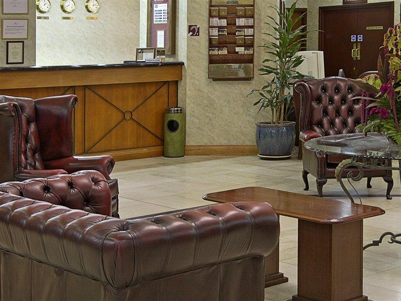 Copthorne Effingham Gatwick Hotel Exterior photo