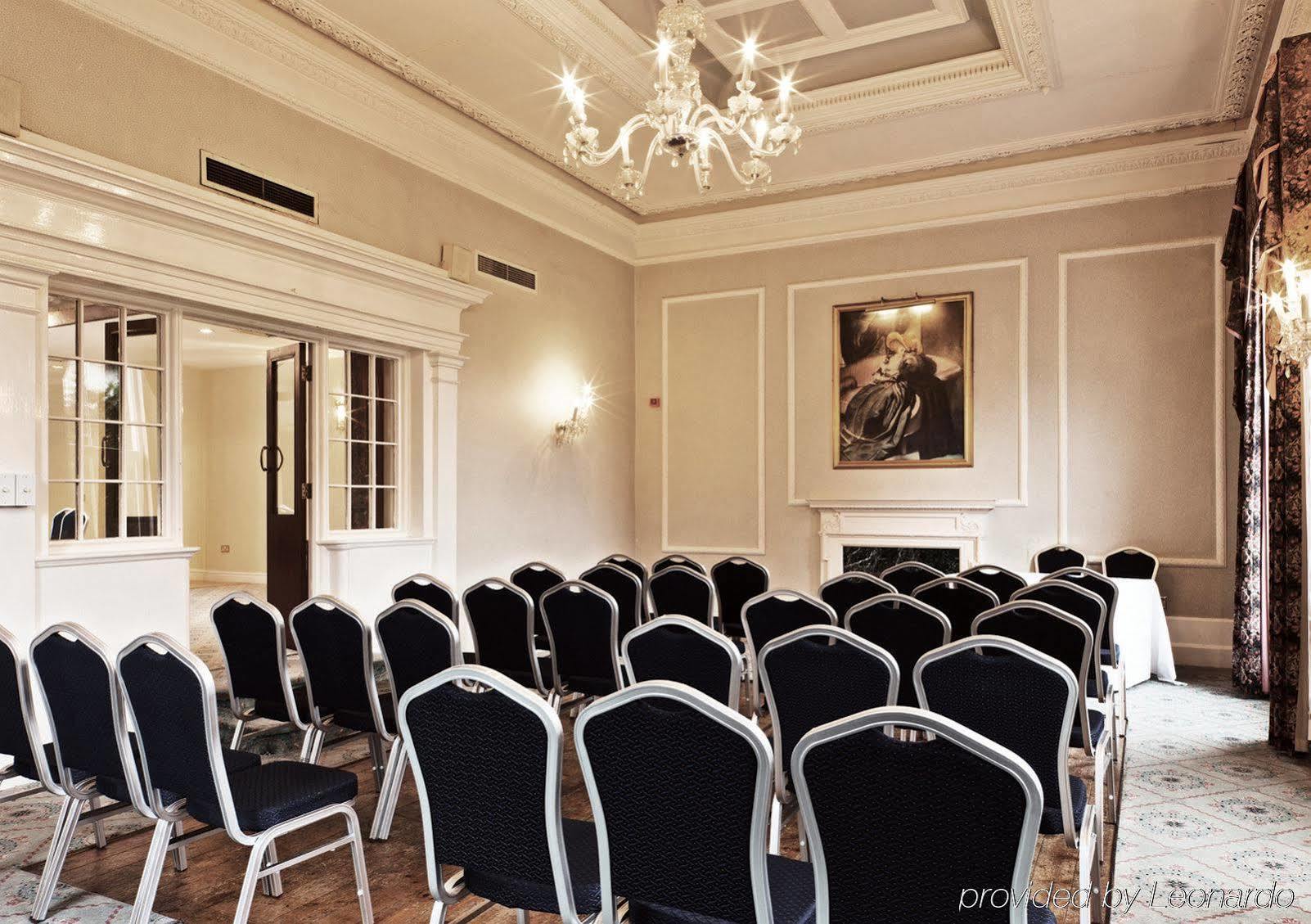 Copthorne Effingham Gatwick Hotel Business photo