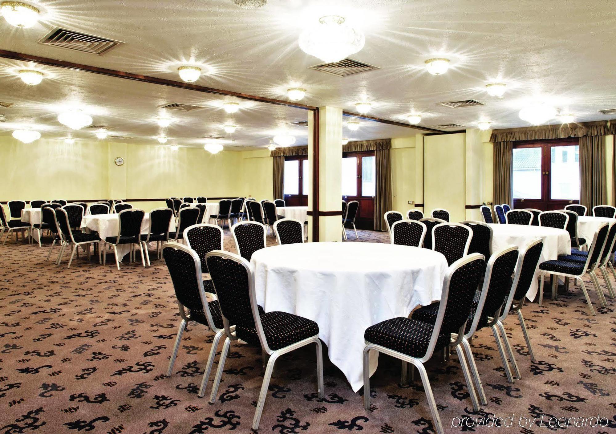 Copthorne Effingham Gatwick Hotel Business photo